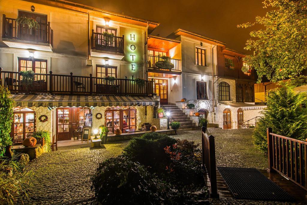 Hotel Dwa Ksiezyce Kazimierz Dolny Exterior foto