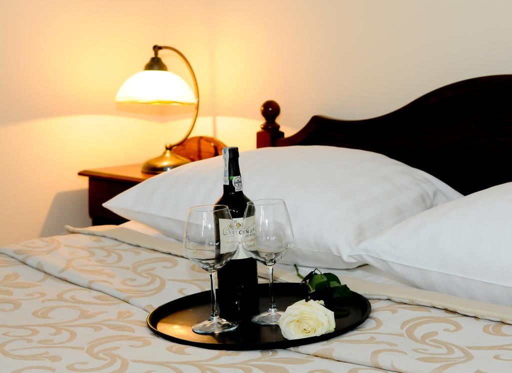 Hotel Dwa Ksiezyce Kazimierz Dolny Habitación foto